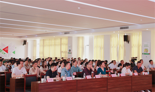 臺下2.jpg 臺下2.jpg